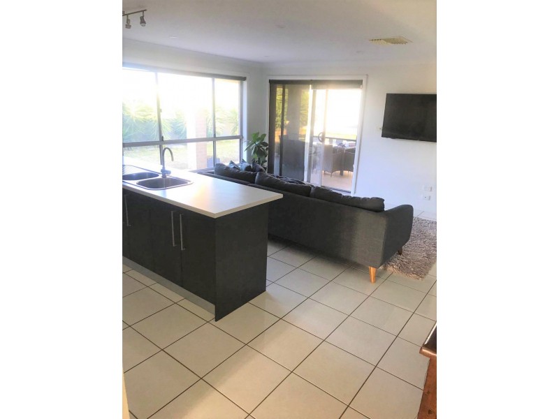 9 Cedar Crescent, Parkes NSW 2870