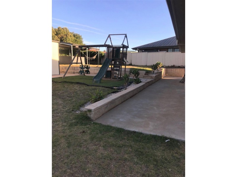 9 Cedar Crescent, Parkes NSW 2870