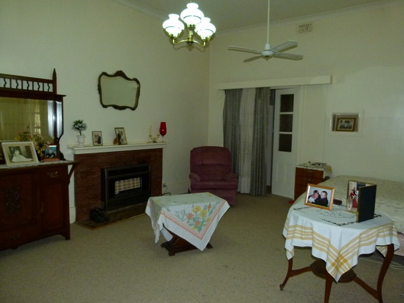 19 Battye Street, Forbes NSW 2871