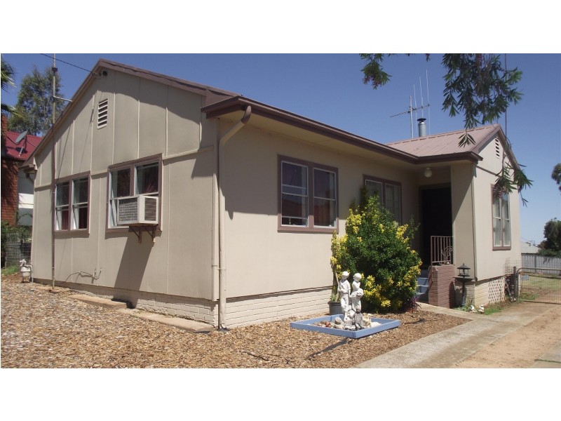 3  Kendall Street, Parkes NSW 2870