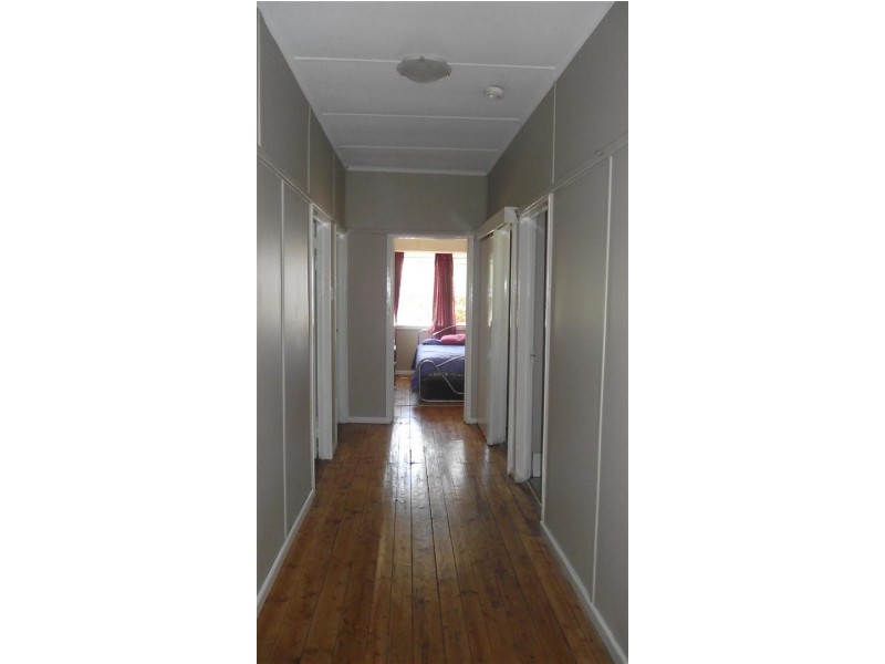 3  Kendall Street, Parkes NSW 2870