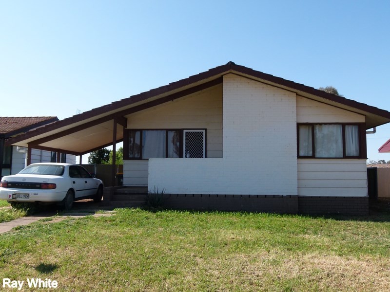 45 Cedar Crescent, Forbes NSW 2871