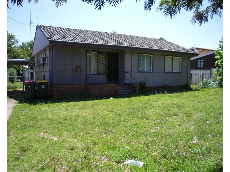 90 Calarie Rd, Forbes NSW 2871