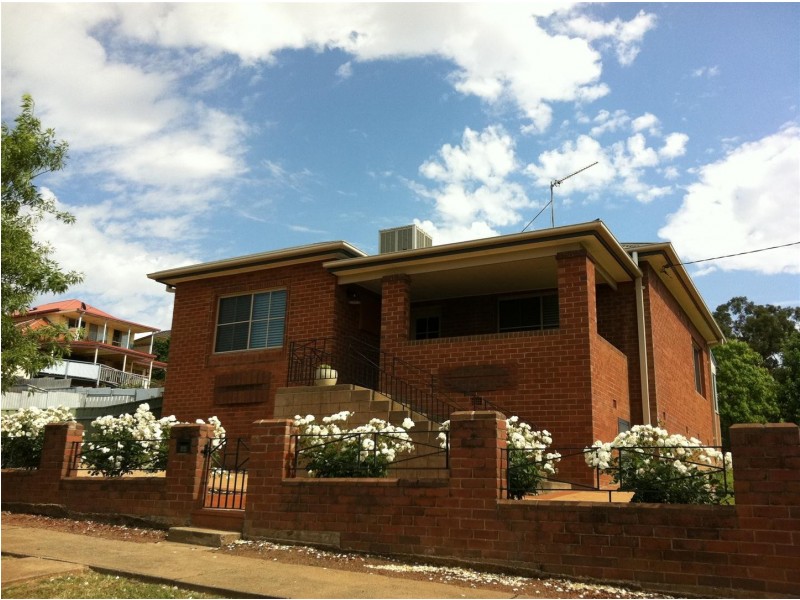 16 FORSTER, Parkes NSW 2870