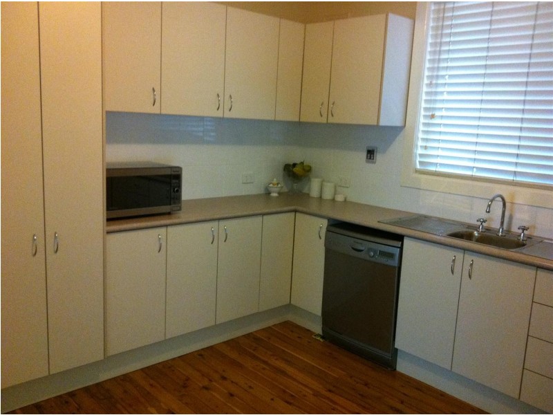16 FORSTER, Parkes NSW 2870