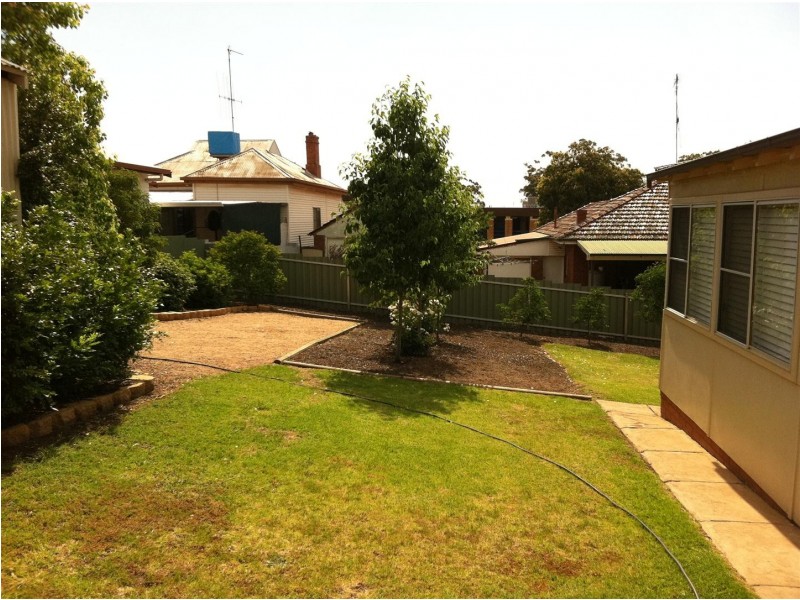 16 FORSTER, Parkes NSW 2870