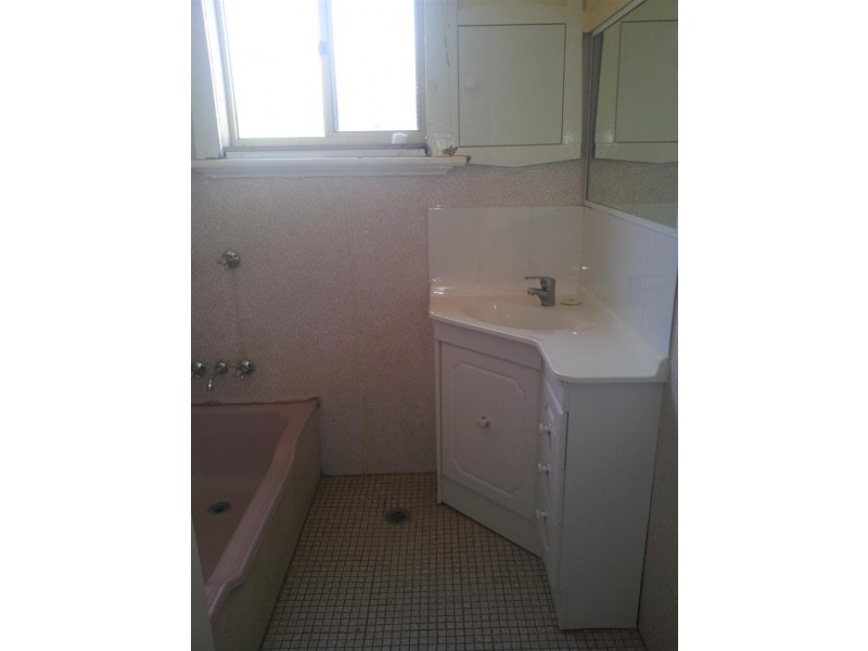 5  CARRINGTON STREET, Parkes NSW 2870