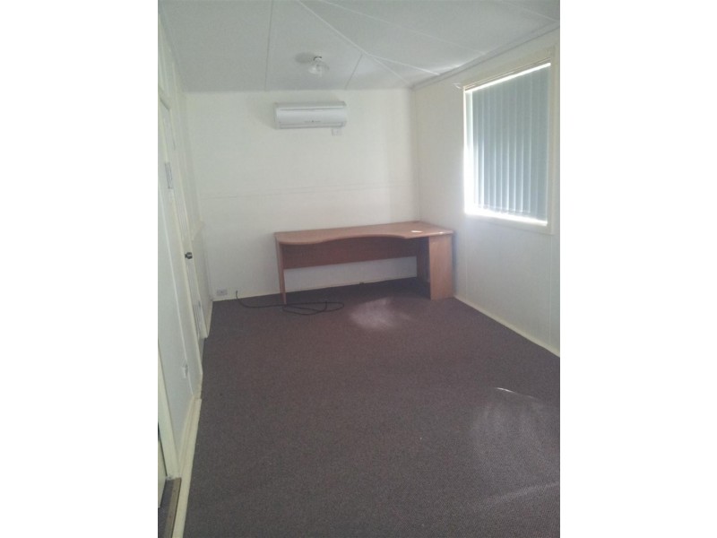 5  CARRINGTON STREET, Parkes NSW 2870