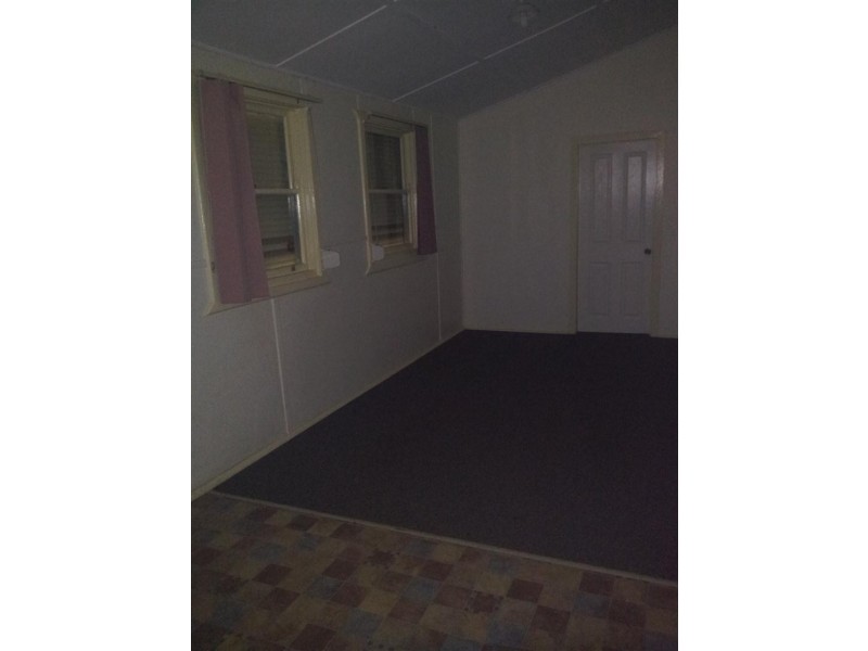 5  CARRINGTON STREET, Parkes NSW 2870