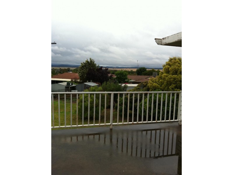 33 Moor Street, Parkes NSW 2870
