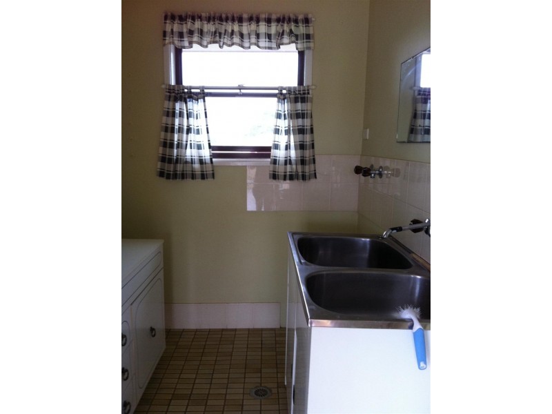 33 Moor Street, Parkes NSW 2870