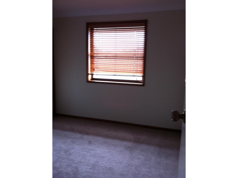 33 Moor Street, Parkes NSW 2870