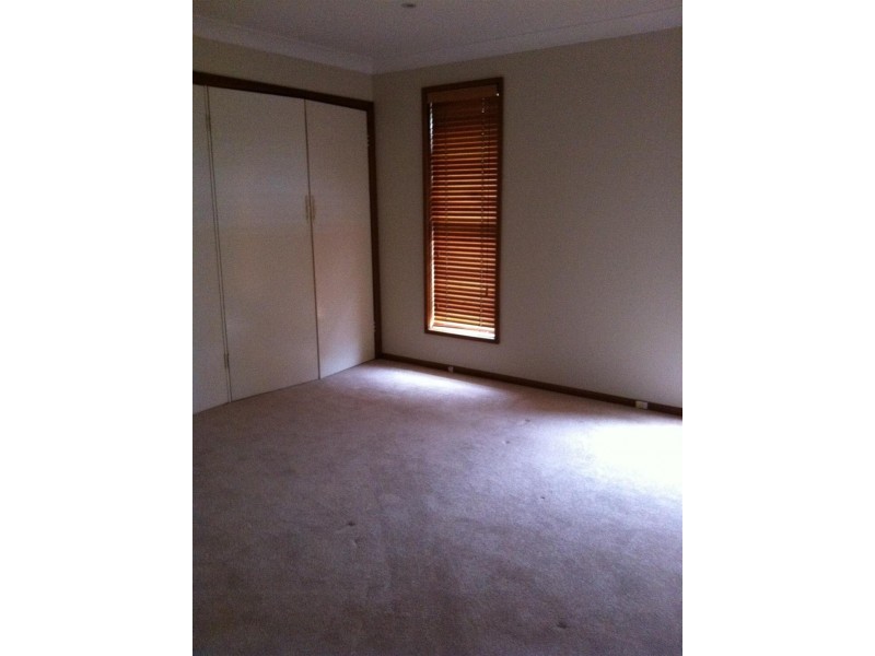 33 Moor Street, Parkes NSW 2870