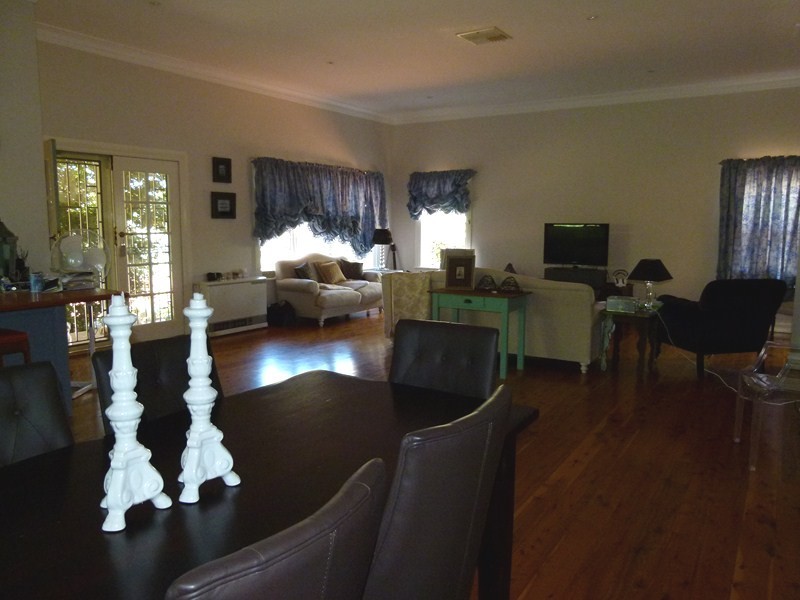 64 Flint Street, Forbes NSW 2871