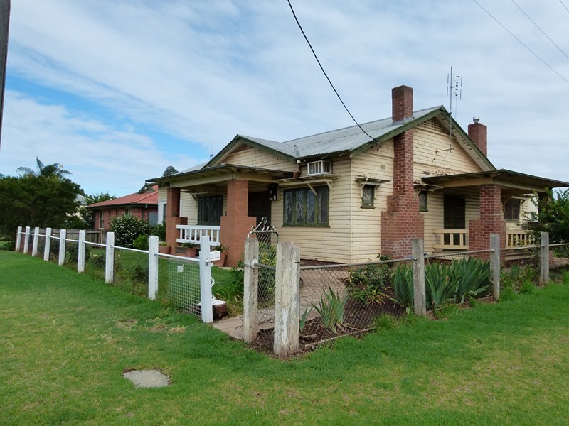 21 Queen Street, Forbes NSW 2871