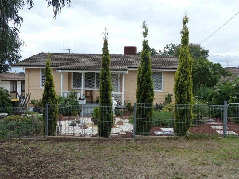 32 Callaghan Street, Parkes NSW 2870