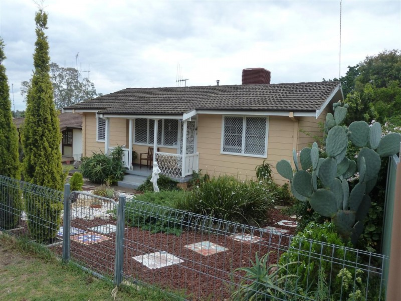 32 Callaghan Street, Parkes NSW 2870