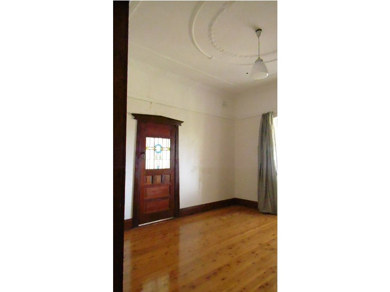 15 Bushman Street, Parkes NSW 2870