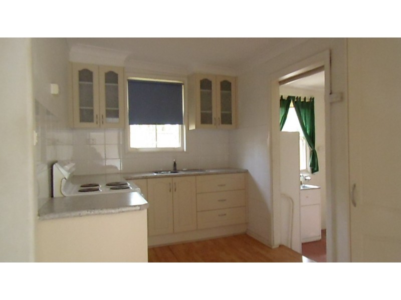 15 Bushman Street, Parkes NSW 2870