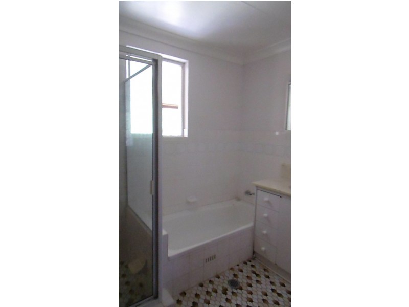 15 Bushman Street, Parkes NSW 2870