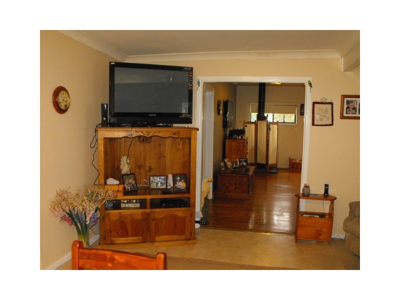 68 Military Road, Parkes NSW 2870