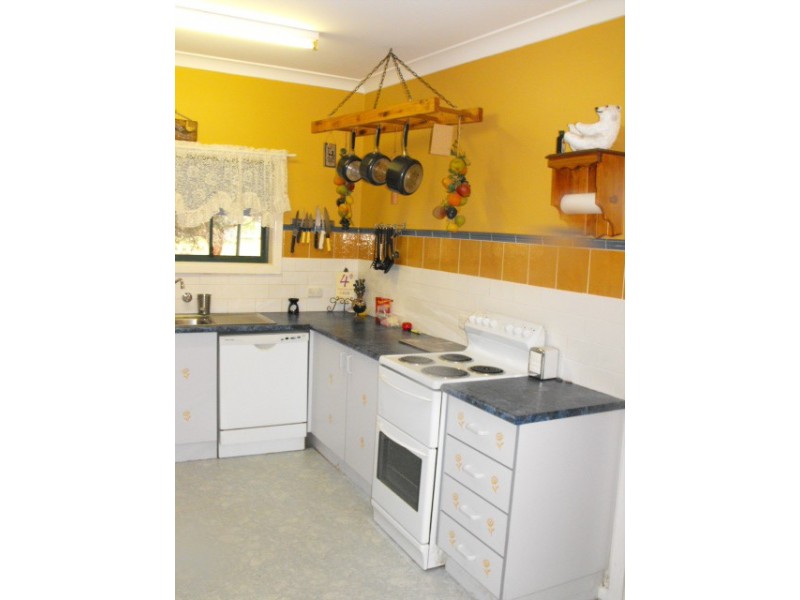 68 Military Road, Parkes NSW 2870