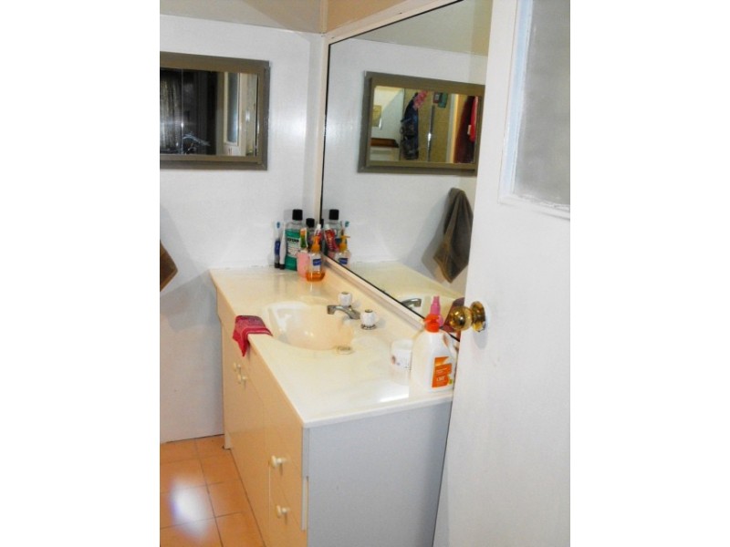 68 Military Road, Parkes NSW 2870