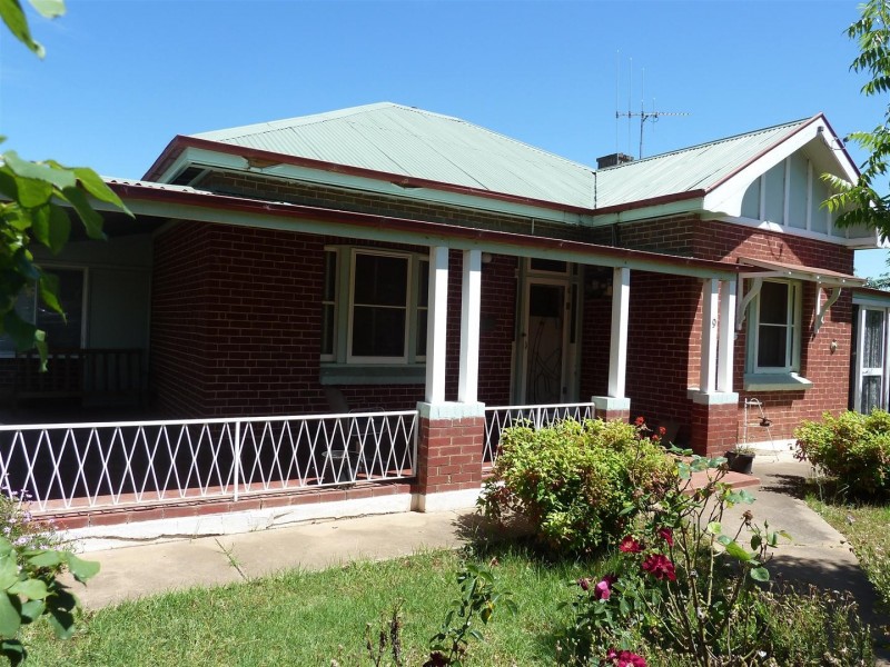 9 Waddell Street, Canowindra NSW 2804