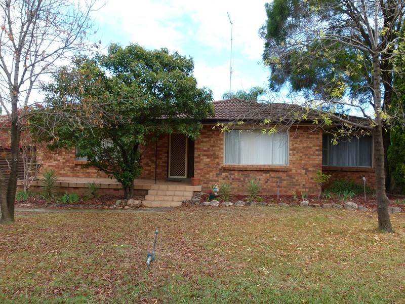 6 Belah Street, Forbes NSW 2871