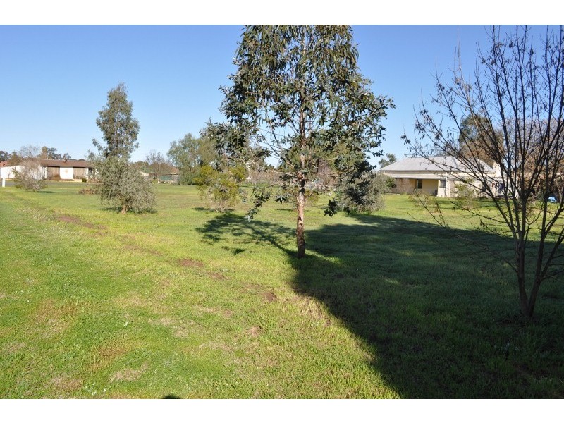 27 Oberon Street, Eugowra NSW 2806