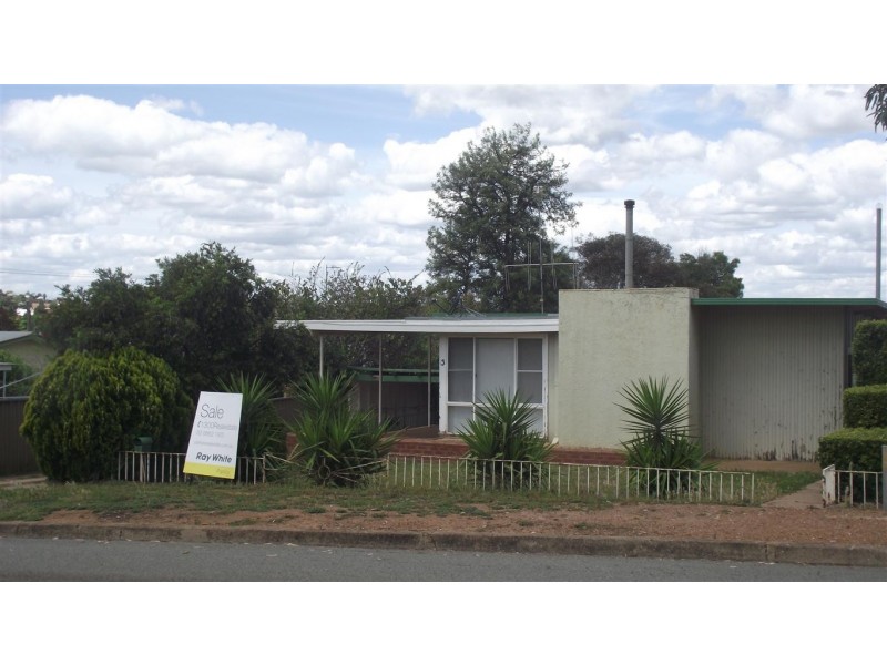 3 Middleton Street, Parkes NSW 2870