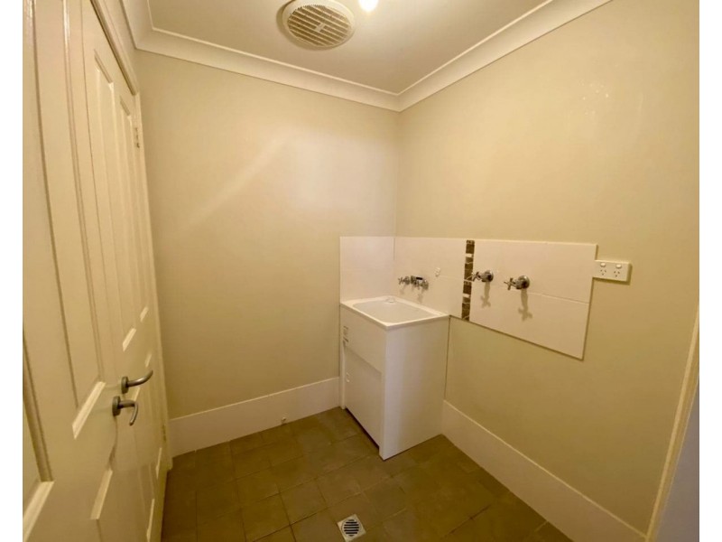 72B Close Street, Parkes NSW 2870