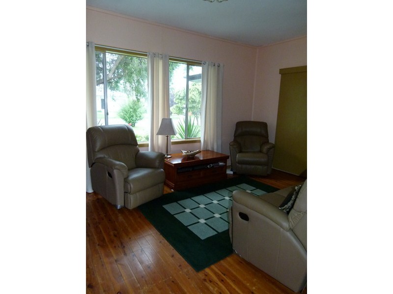 16 Elliott Street, Forbes NSW 2871