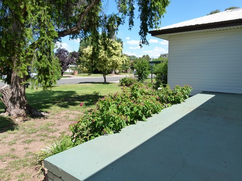 16 Elliott Street, Forbes NSW 2871