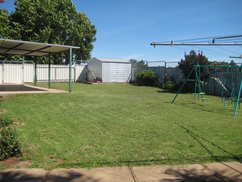 73 Officers Parade, Condobolin NSW 2877