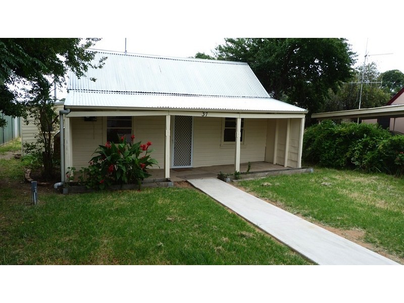 37  Little Wambat Street, Forbes NSW 2871