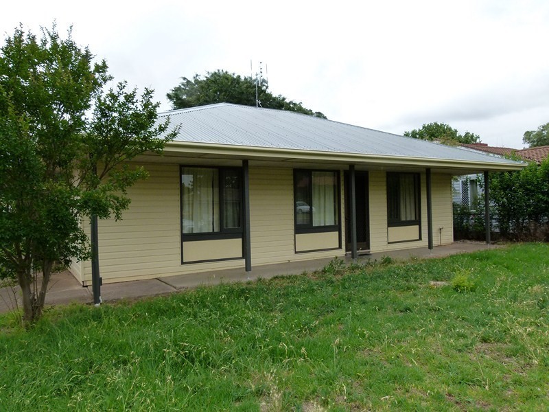 14 Crouch Street, Forbes NSW 2871