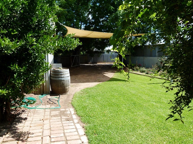 10  Renfree Street, Forbes NSW 2871