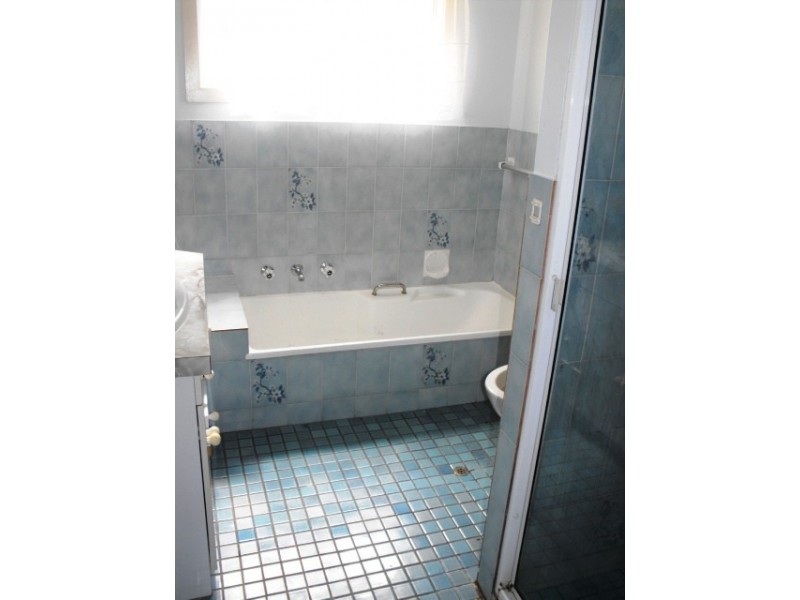 Springvale Kinsela Lane, Parkes NSW 2870