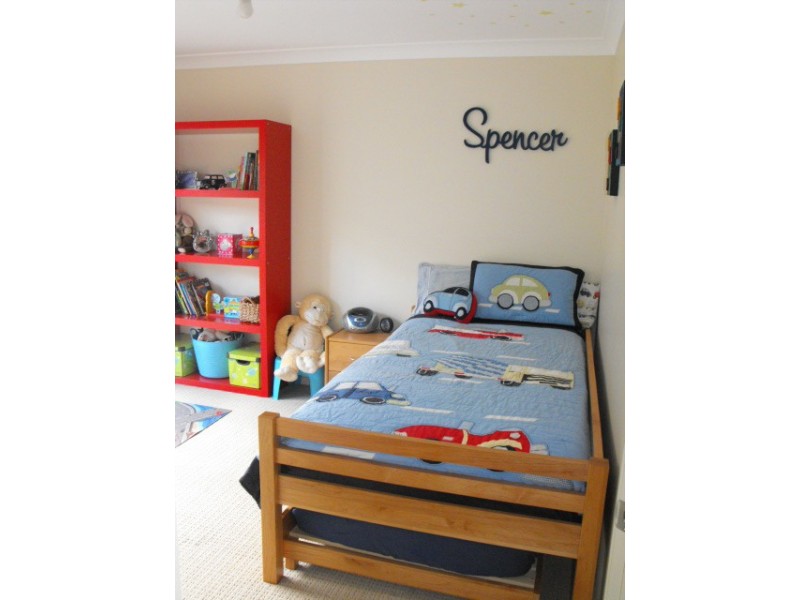 6 Mossgiel Close, Parkes NSW 2870