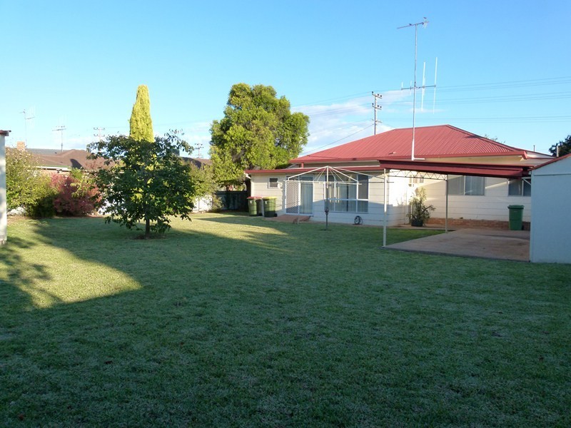 11 Patterson Street, Forbes NSW 2871