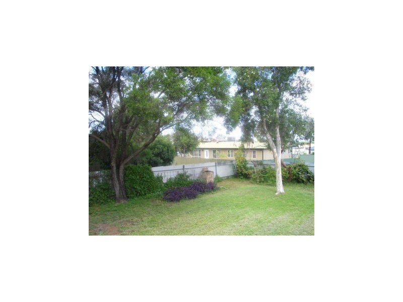 13 Want Street, Parkes NSW 2870