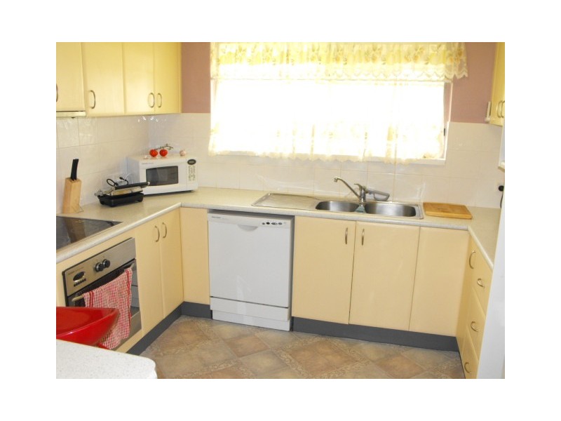 37 East Street, Parkes NSW 2870