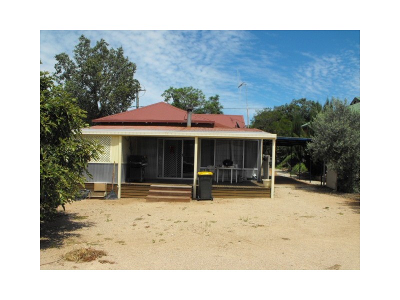 37 East Street, Parkes NSW 2870