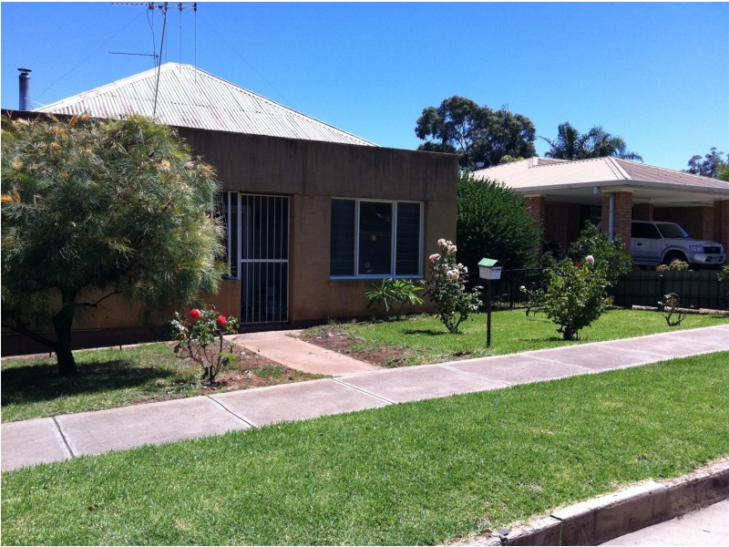 61 Orange Street, Parkes NSW 2870
