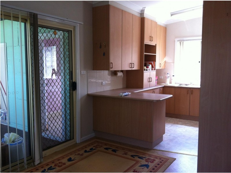 61 Orange Street, Parkes NSW 2870