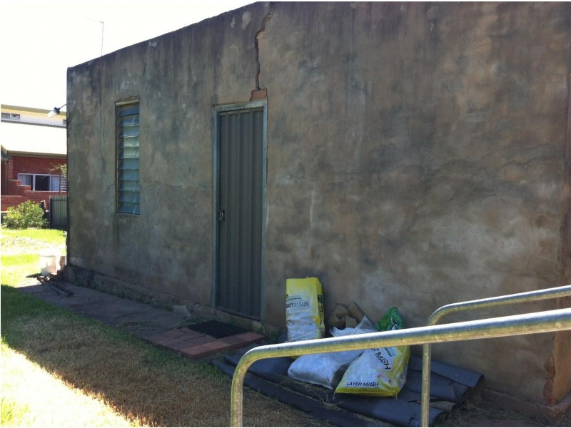 61 Orange Street, Parkes NSW 2870