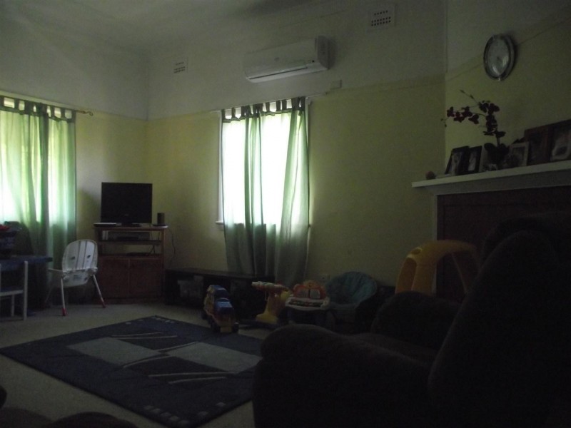 10 East Street, Parkes NSW 2870