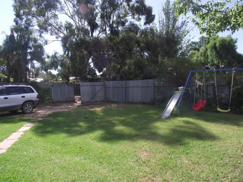 10 East Street, Parkes NSW 2870