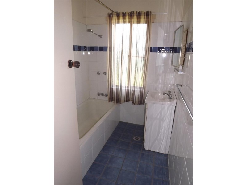 40 and 40A Close Street, Parkes NSW 2870